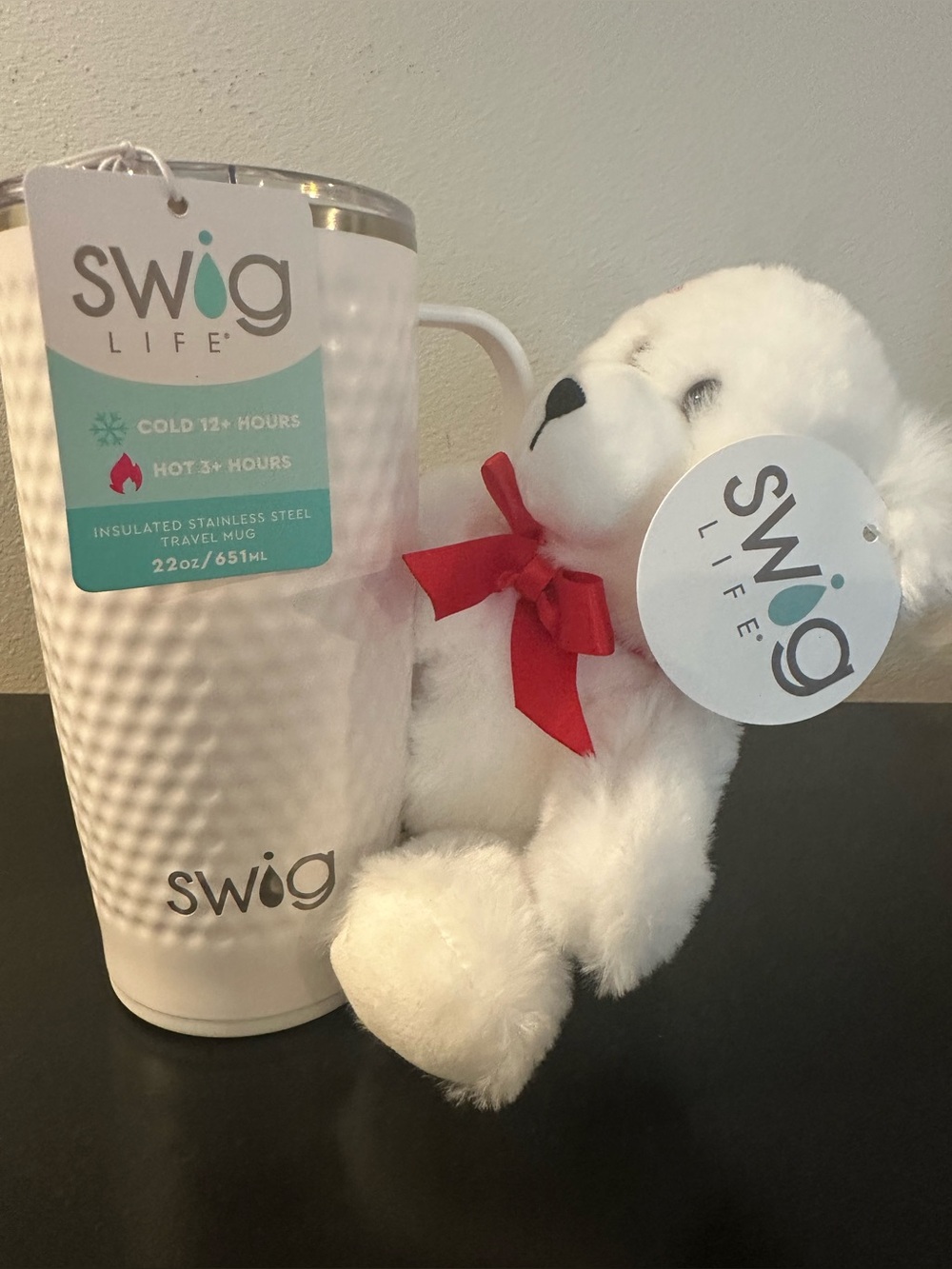 Swig life steel insulated travel mug 22 oz with handle